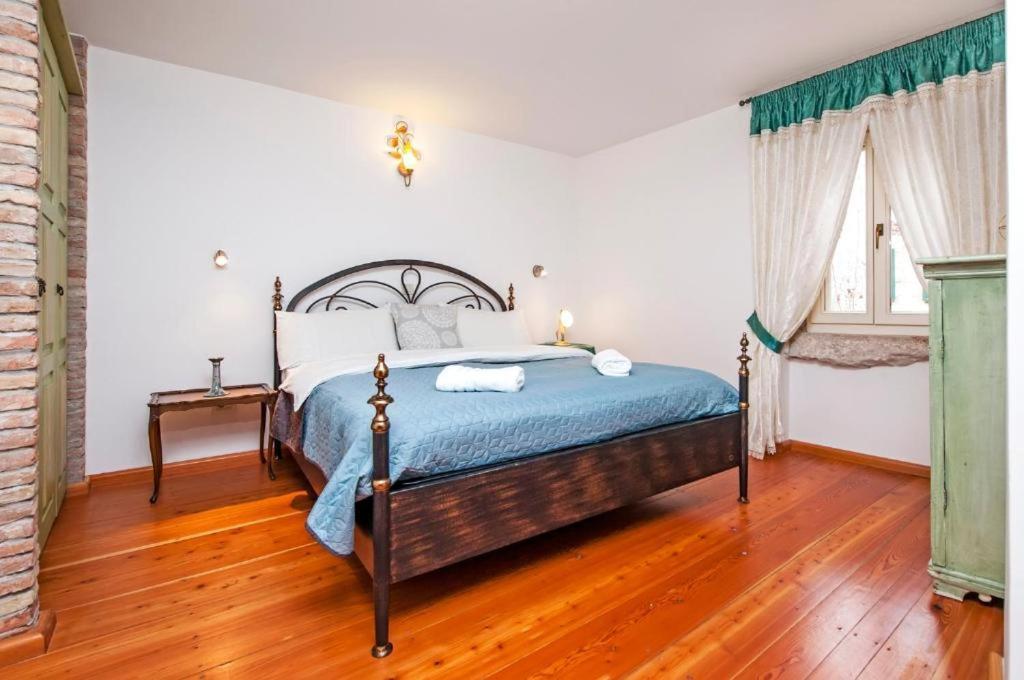 Apartments Casa Rubeus Ровинь Экстерьер фото