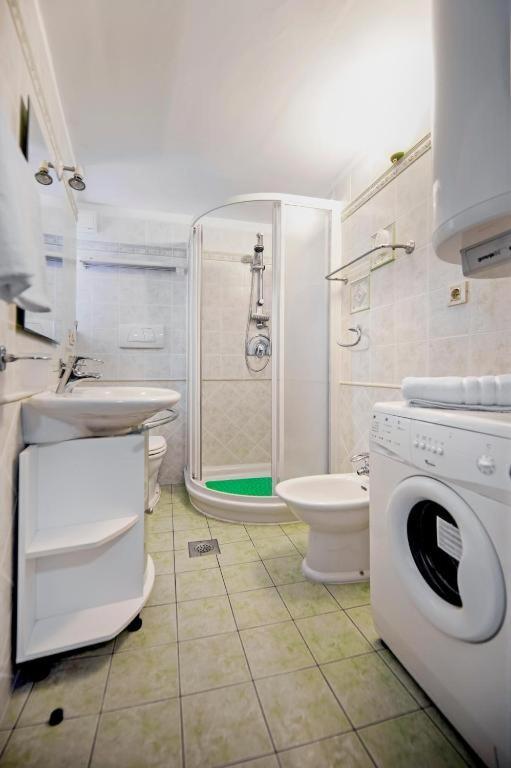 Apartments Casa Rubeus Ровинь Экстерьер фото
